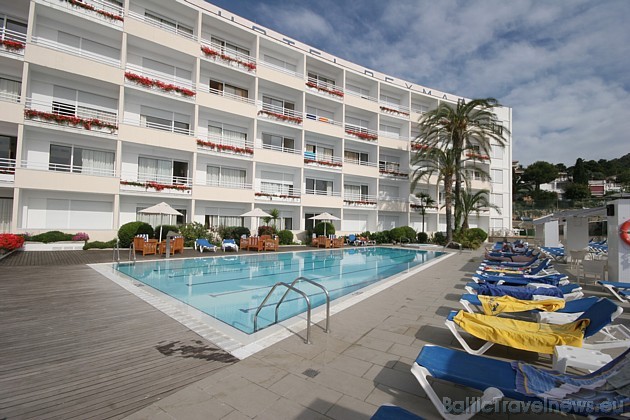 Viesnīcas Gran Hotel Reymar kompleksā iekļauti divi baseini - iekšējais un ārējais 45122