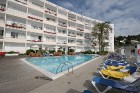 Viesnīcas Gran Hotel Reymar kompleksā iekļauti divi baseini - iekšējais un ārējais 3