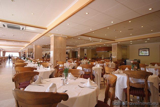 Viesnīcā Cala Font atrodas restorāns, bārs un ārējais bārs pie baseina. Maltīte - brokastis un vakariņas servētas kā zviedru galds un iekļautas pamats 45481