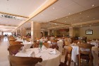 Viesnīcā Cala Font atrodas restorāns, bārs un ārējais bārs pie baseina. Maltīte - brokastis un vakariņas servētas kā zviedru galds un iekļautas pamats 9