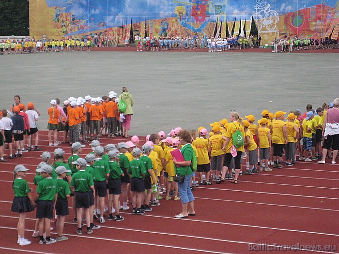 X Latvijas skolu jaunatnes deju svētku dalībnieki Daugavas stadionā 46132