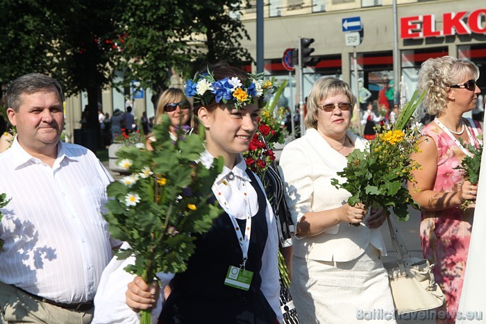 X Latvijas skolu jaunatnes dziesmu un deju svētku gājiens 46191