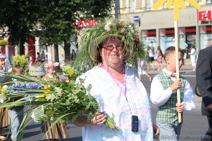 X Latvijas skolu jaunatnes dziesmu un deju svētku gājiens 46448