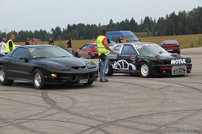 Street klasē starp daudzajiem dalībniekiem bija gan kopvērtējuma līderis Elvijs Kezis, gan Jevgenijs Kuprijanovs, kurš iepriekšējās Street Drift sacen 47584