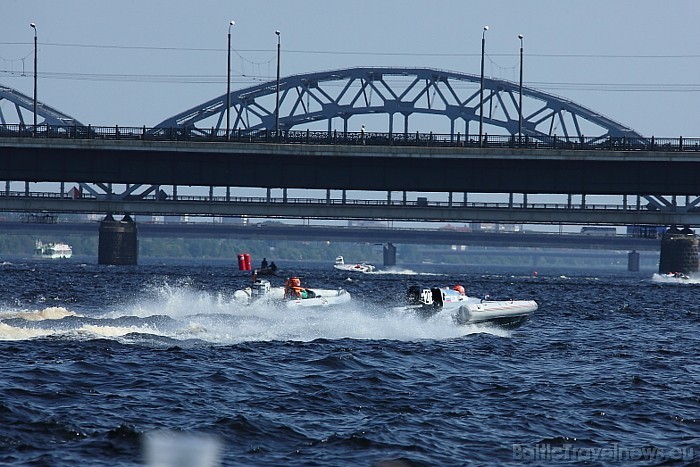 Ātrumlaivu sacīkstes Daugavā 
Foto: Juris Ķilkuts/www.fotoatelje.lv 47718