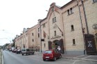Vēsturisko Rīgas Spīķeru rajonā ir atklāts 2010. gada vasaras sākumā lielākais alus restorāns Latvijā - Merlin 1