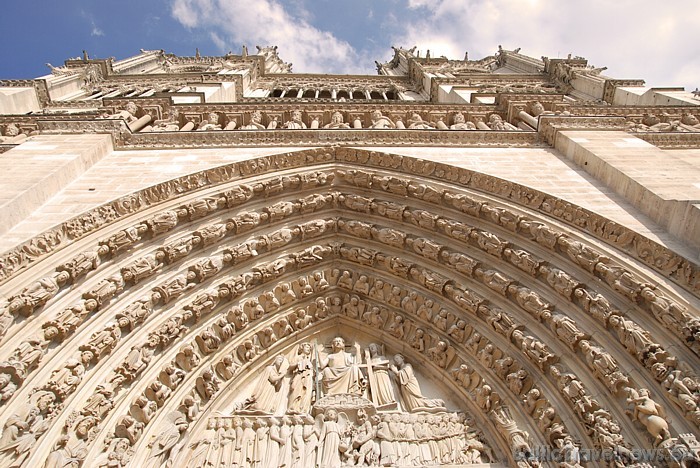 Notre-Dame de Paris katru gadu apmeklē aptuveni 13 miljoni apmeklētāju
Foto: picspack/wolli 47892