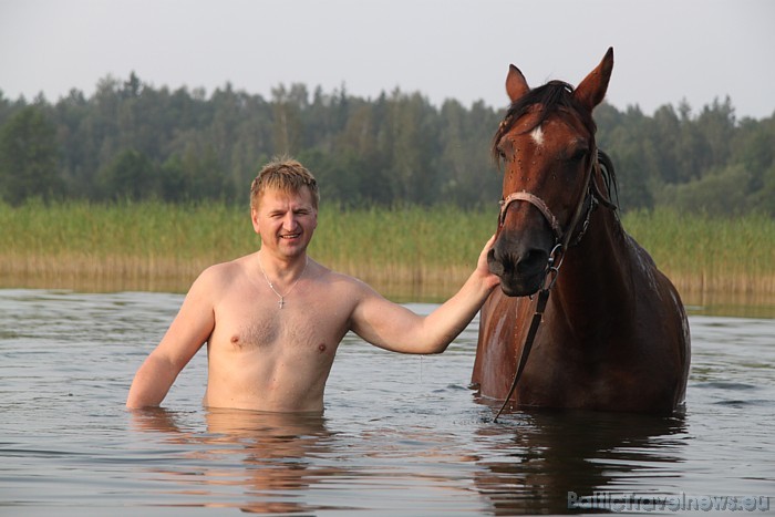 BalticTravelnews.com direktors Aivars Mackevičs aicina augustā uz Latgales ezeriem, jo ūdens, zirgi un cilvēki te ir burvīgi 48052