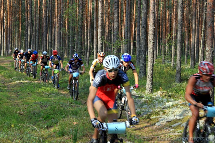 Meža trases apļa garums - 4,7 km. Atkarībā no dzimuma un vecuma dalībniekiem jāveic divi līdz četri apļi 48392