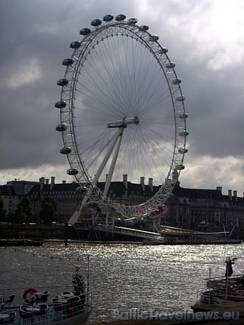 Kopā London Eye ir 32 kapsulas - pa vienai katram Londonas rajonam. Māņticības dēļ 13. kapsulas nav, tāpēc kapsulas numurētas līdz 33, nevis 32
Foto: 48878
