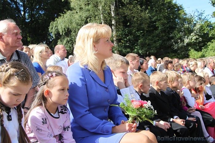 Ikšķiles vidusskolā šogad ir četras pirmās klases ar 84 skolēniem 48950