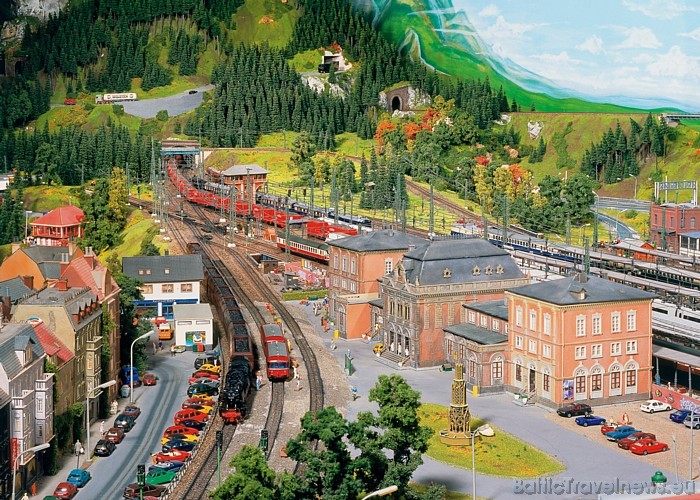 Miniatur Wunderland ir pasaules lielākais modeļu dzelzceļa muzejs, kurā apskatāmi sīki un detalizēti izstrādāti dažādu objektu miniatūri modeļi 48971