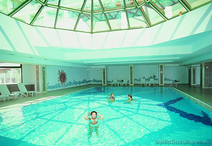 Viesnīcas Salamis Bay Conti iekšējais peldbaseins 
Foto: Salamis Bay Conti Hotel 49378