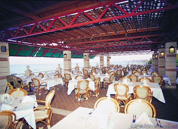 Vairāk informācijas par viesnīcu Salamis Bay Conti Hotel iespējams atrast interneta vietnē www.salamisbay-conti.com 49392