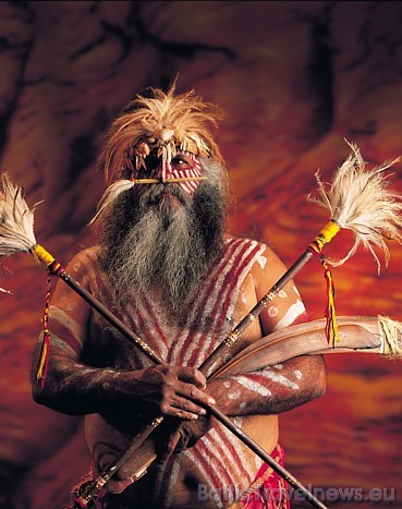 Aborigēns ar tradicionālo krāsojumu
Foto: SATC 49421