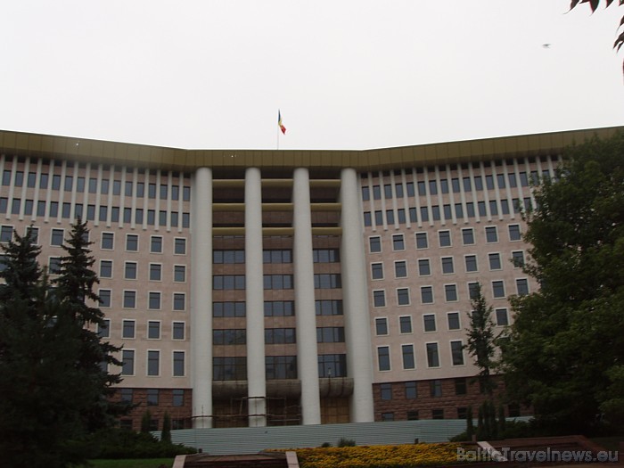Moldāvijas parlamenta ēka 50280