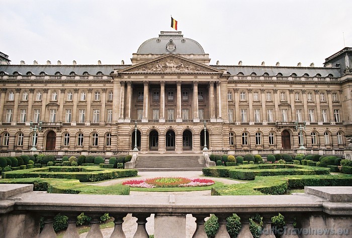 Viens no ievērojamākajiem apskates objektiem Briselē ir karaliskā pils Palais Royal - tā ir Beļģijas karaliskās ģimenes rezidence
Foto: Copyright of  50729