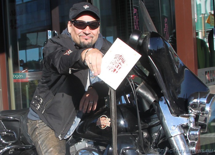 Leo Junzis un Harley-Davidson motocikls  ir nešķirami draugi jau vairāk nekā 15 gadus 50998