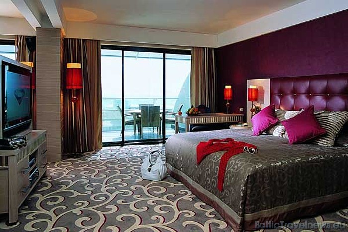 Eiropas labākā luksusa kūrortviesnīca ir Cornelia Diamond Golf Resort & Spa Belēkā, Turcijā. Kopā balvas tiek piešķirtas vairākos simtos kategoriju
F 51173