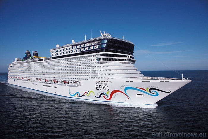 Mūsdienās kruīza kuģi ir kļuvuši par milzīgiem, peldošiem izklaides centriem. Tāds ir arī kruīzu sabiedrības Norwegian Cruise Line jaunākais kruīza ku 51377