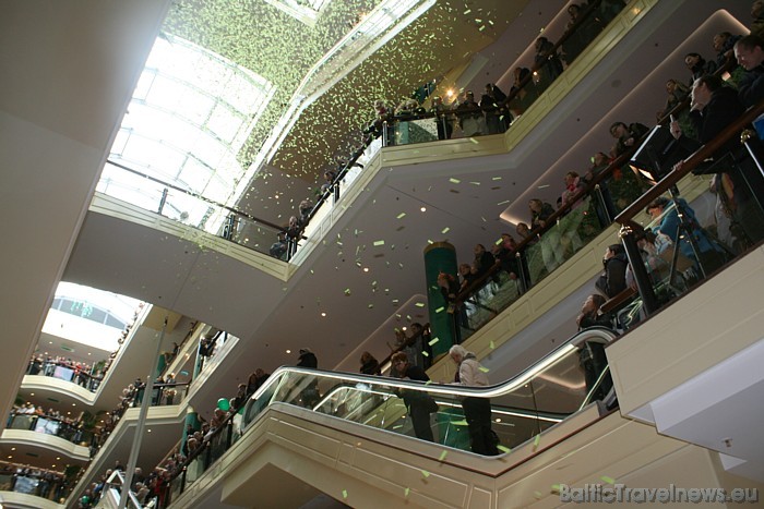 Tirdzniecības centrā Galleria Riga veikali tematiski sadalīti pa stāviem 51574