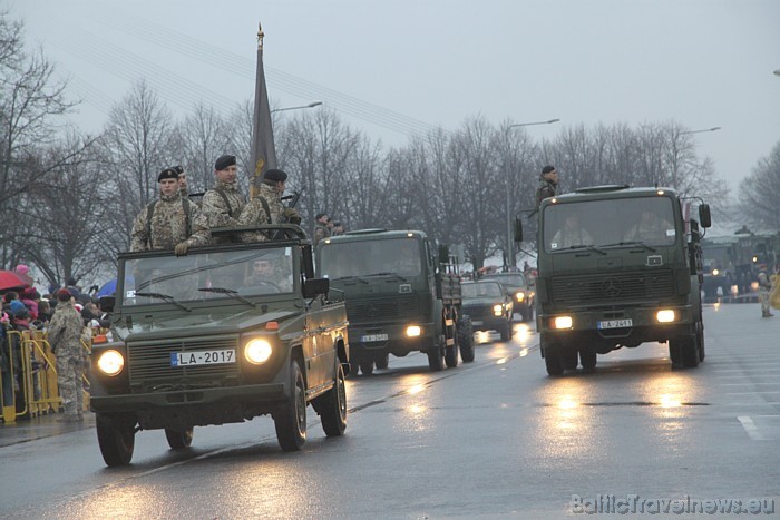 Nacionālo bruņoto spēku vienību militārā parāde 11.novembra krastmalā 52295