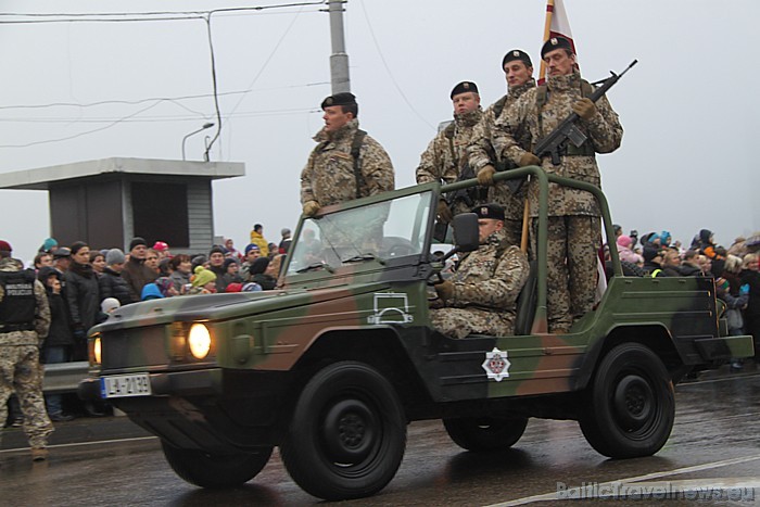 Nacionālo bruņoto spēku vienību militārā parāde 11.novembra krastmalā 52299