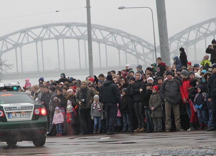 Nacionālo bruņoto spēku vienību militārā parāde 11.novembra krastmalā 52310