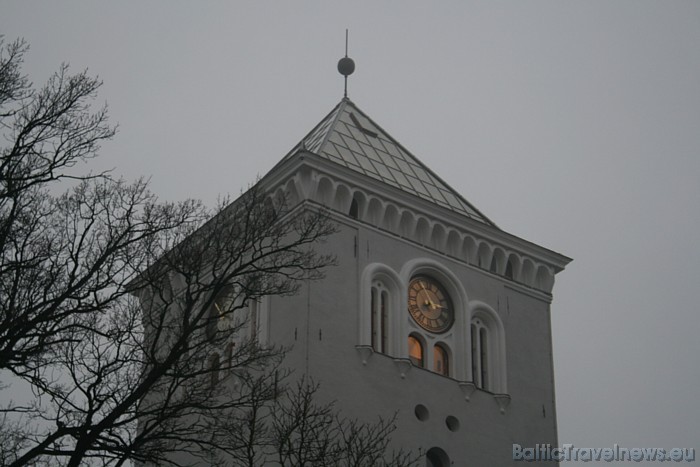 16.11.2010 Jelgavā svinīgi tika atklāts Sv. Trīsvienības baznīcas tornis 52311