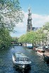 Pa Amsterdamas kanāliem regulāri kursē laivas - sabiedriskais transports
Foto: Netherlands Board of Tourism & Conventions 17