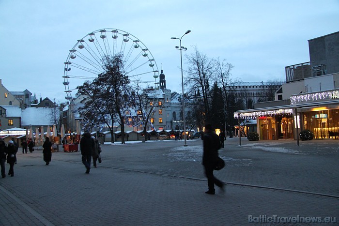 Jaungada naktī panorāmas rats darbosies visu nakti 52678