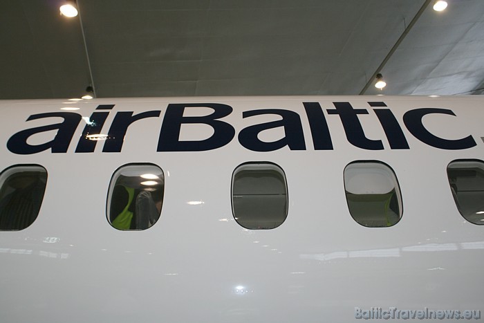 Vairāk informācijas par lidsabiedrību airBaltic iespējams atrast interneta vietnē www.airbaltic.com 52914