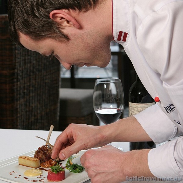 Viesnīcas restorāna šefpavārs Kaspars Jansons ir viens no labākajiem Latvijas pavāriem 53081