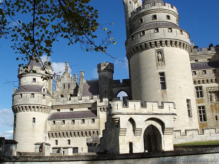 Vēl viens apbrīnojams tūrisma objekts Ziemeļfrancijā ir Château de Pierrefonds pils, kas atrodas Pierrefonds komūnā Pikardijā 53429