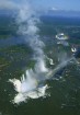 Argentīna ceļotājus piesaista arī ar ūdenskritumiem. Lielākais no tiem ir Iguazu ūdenskritums, kas atrodas uz robežas starp Argentīnu, Brazīliju un Pa 8