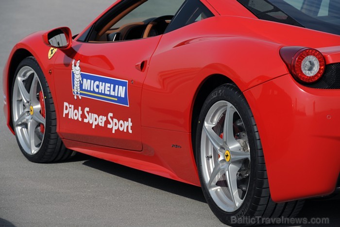 Michelin Pilot Super Sport riepas ir sagatavotas īpaši sportiskām automašīnām - BMW M5, Ferrari F458 Italia, BMW, M6, Porsche Turbo S un Koenigsegg Ag 56836