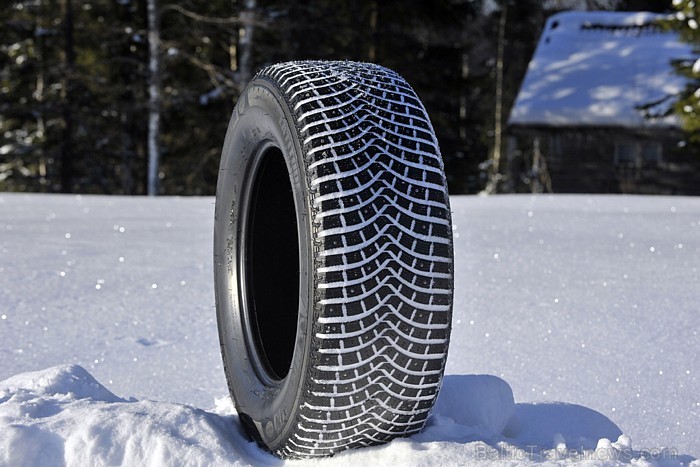 Michelin Latitude X-Ice North ir īsta ziemas riepa, kuras raksturojumā ir labākie rezultāti uz bremzēšanu un braukšanas uzsākšanu sniegā 56844