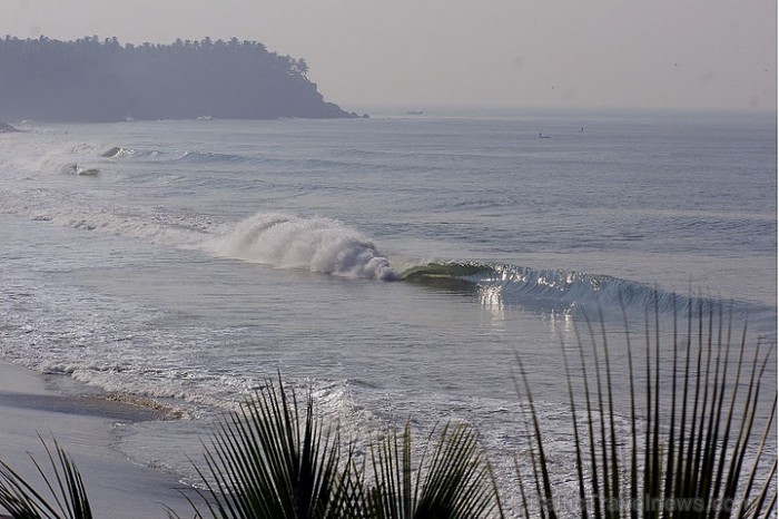Panorāma ar nebeidzami ritmisko viļņu elpu pludmalē 24 stundas. Foto: Guna Bērziņa 57195