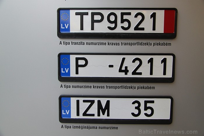 17.03.2011 Rīgas Motormuzejā atklāta jauna, netradicionāla izstāde «Pat nemēģini! Pieķers!» Ekspozīcijā apskatāmas CSDD darbinieku izņemtās viltotās a 57223