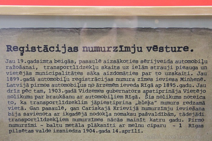 17.03.2011 Rīgas Motormuzejā atklāta jauna, netradicionāla izstāde «Pat nemēģini! Pieķers!» Ekspozīcijā apskatāmas CSDD darbinieku izņemtās viltotās a 57239