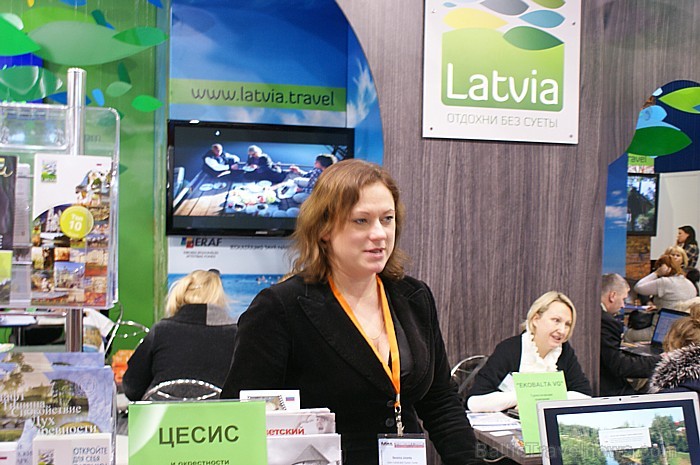 Jolanta Sausiņa (Cēsu TIC) pārstāve izstādē MITT 2011, Maskavā (Foto: Armands Muižnieks) 57257