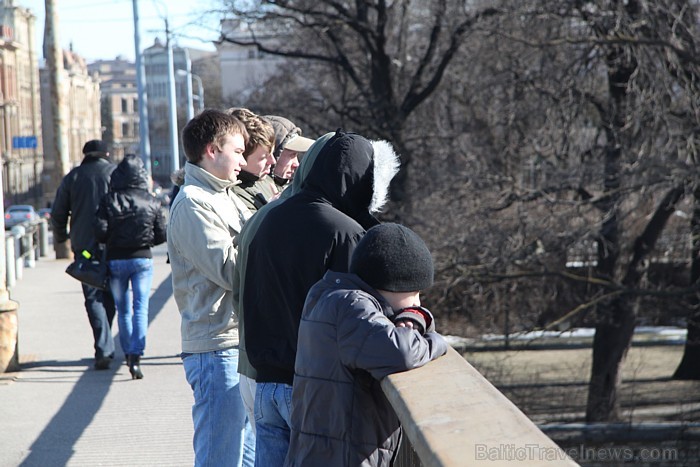 Šodien, 24.03.2011. pie Rīgas pils, apmēram, 200 kravas pārvadātāji protestēja pret valdības lēmumiem 57503