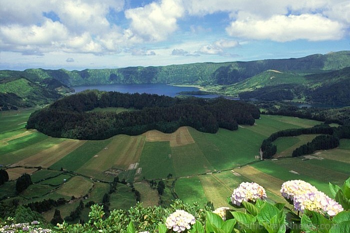 São Miguel, mēdz dēvēt arī par zaļo salu, ir vislielākā sala no Azoru salām Portugālē
Foto: Fernando Chaves 57633