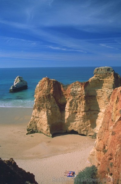 Portugālē var pavadīt laiku ideālos pludmales kūrortos, kas piedāvā patīkamu un relaksējošu atpūtu jebkurā gada laikā
Foto: Jose Manuel 57655