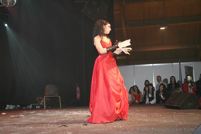 Kāzu un balles kleitu demonstrējumi izstādē Fiesta Expo 2011 58236