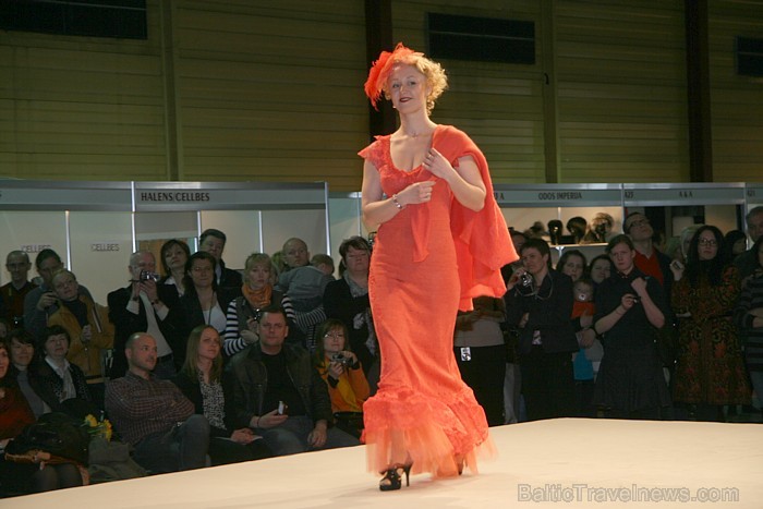 Kāzu un balles kleitu demonstrējumi izstādē Fiesta Expo 2011 58263