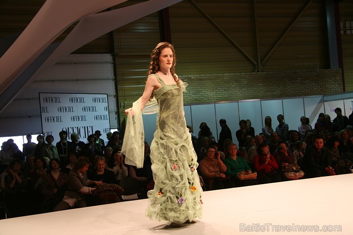 Kāzu un balles kleitu demonstrējumi izstādē Fiesta Expo 2011 58264