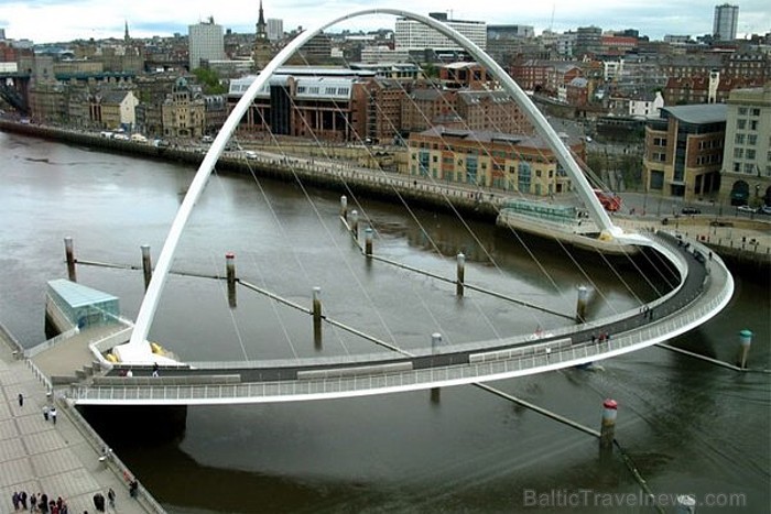 Gateshead Millenium Bridge atrodas Anglijā, Gateshedā 58751