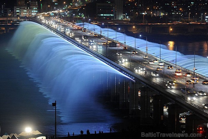 Banpo Bridge strūklaka Dienvidkorejā 59448