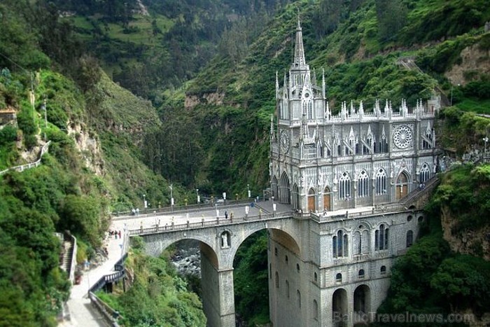 Las Lajas katedrāle Kolumbijā
Foto:  Jungle Boy 59463